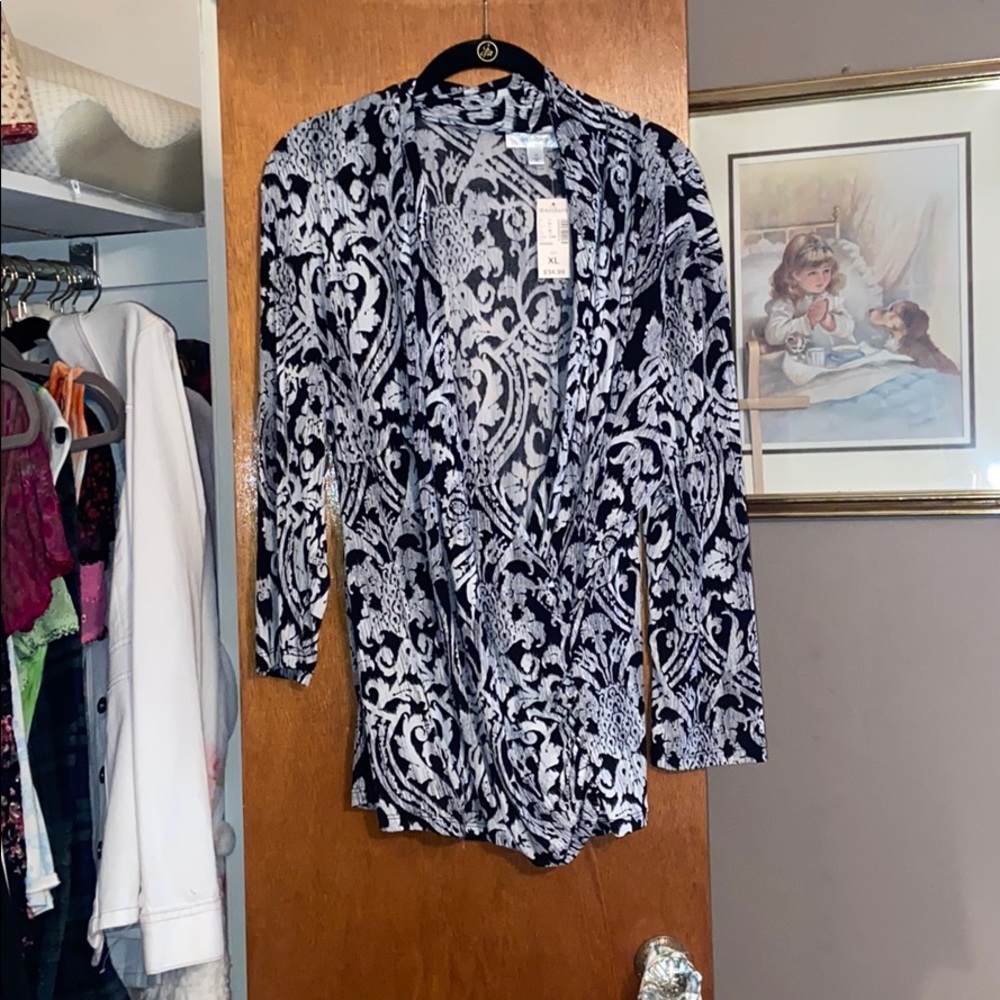 gorgeous blouse never worn